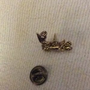 Bugs bunny lapel pin